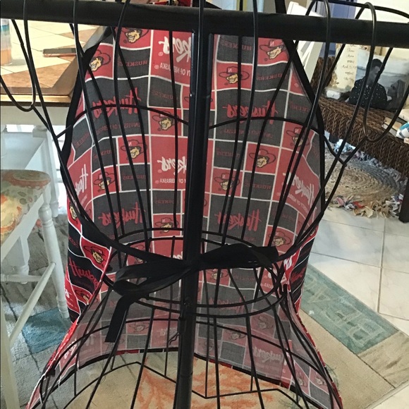 Child size Nebraska apron - Picture 3 of 3